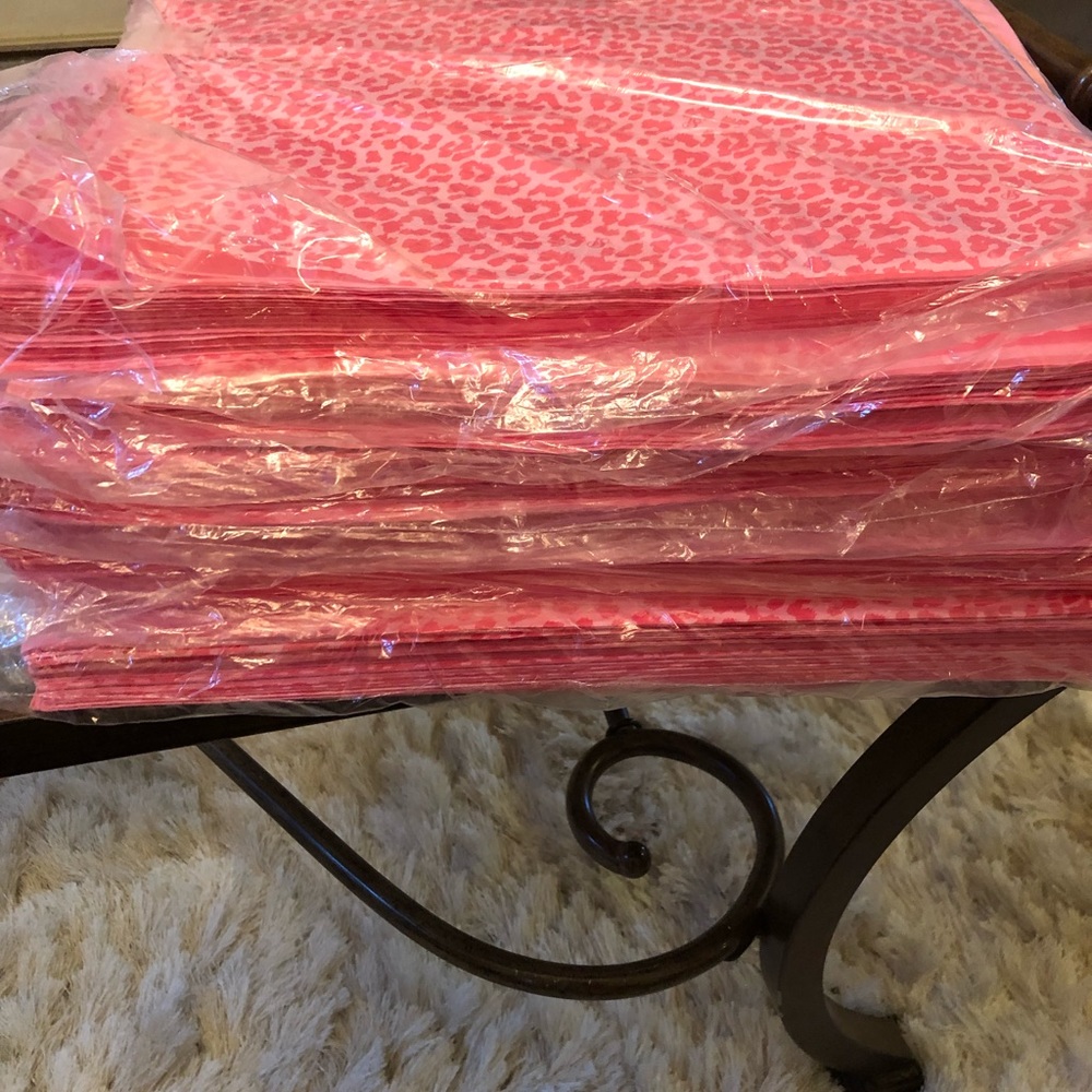 VS PINK TISSUES